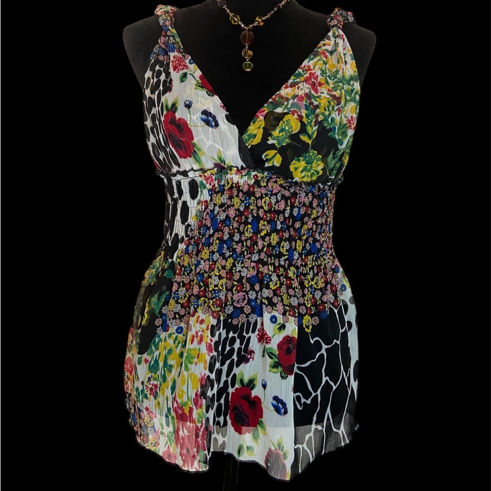 Maxine Colorful VNeck Floral Pattern BabyDoll Tank Top Size Small
